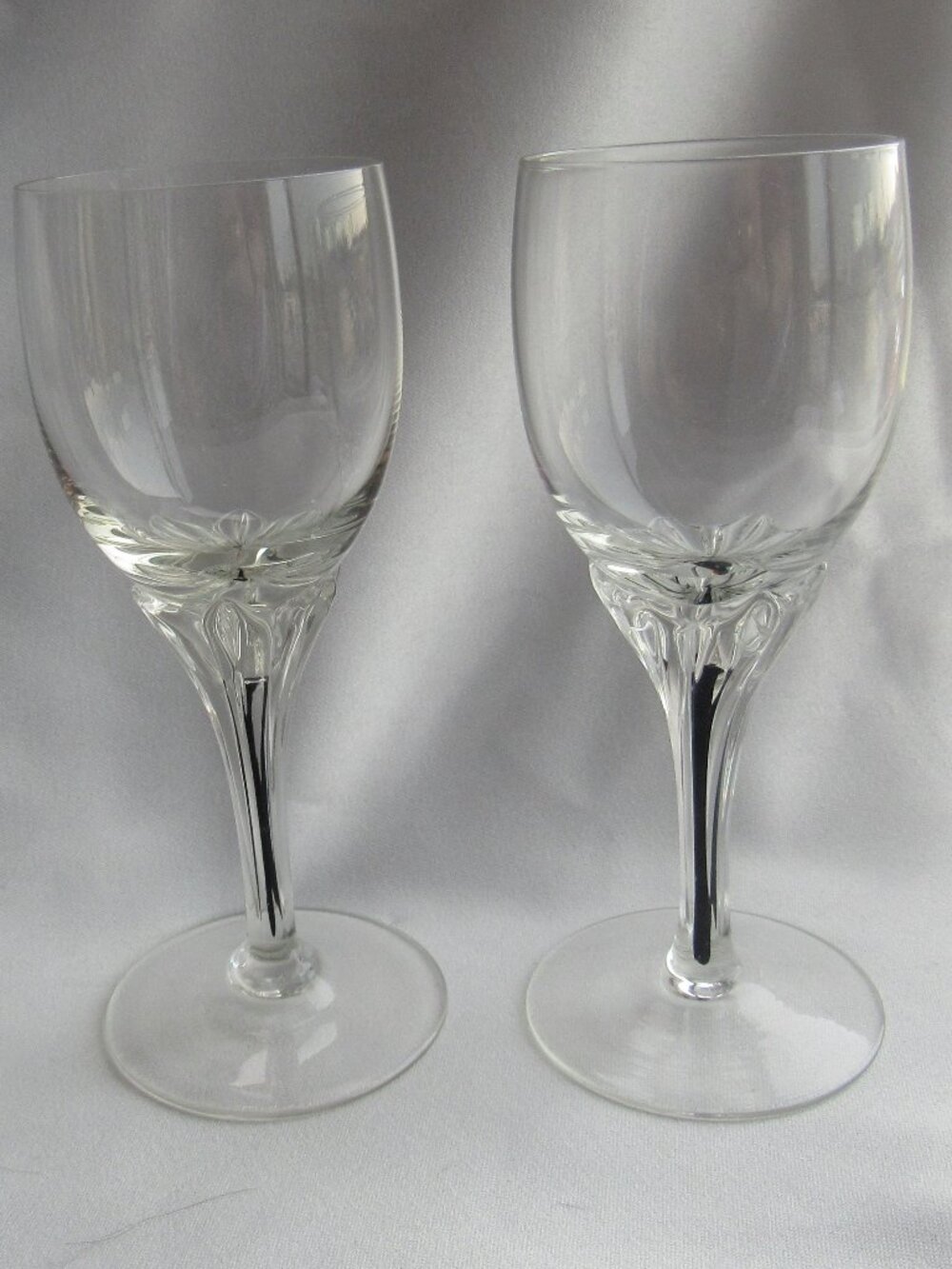 Belfor Crystal Exquisite Pair of White White Glasses Black Core Petal Stem  U124